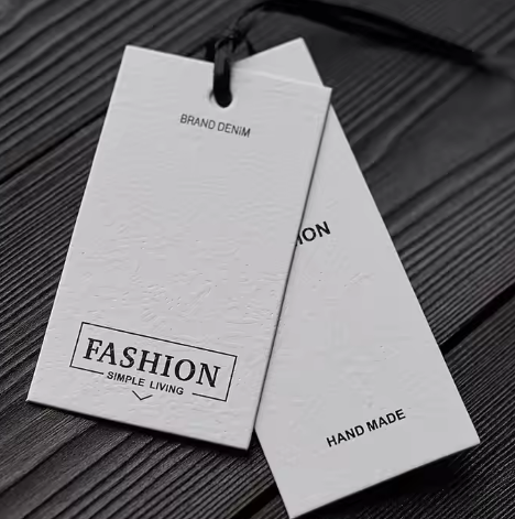 Etiquetas colgantes con impresión en papel kraft, diseño personalizado, etiquetas colgantes para ropa, etiquetas para ropa, etiquetas de productos