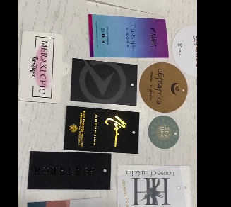 Etiqueta colgante personalizada con logotipo de marca privada para ropa, etiqueta colgante para ropa, impresión en papel personalizada, sostenible, 100 piezas Etiqueta colgante personalizada con logotipo de marca privada para ropa, etiqueta colgante para ropa, impresión en papel personalizada, sostenible, 100 piezas
