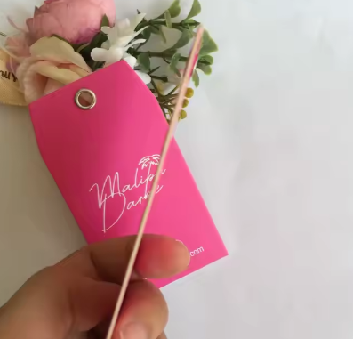 Etiqueta de precio con logotipo personalizado de alta calidad, etiqueta de embalaje para ropa, etiqueta de exhibición para ropa
